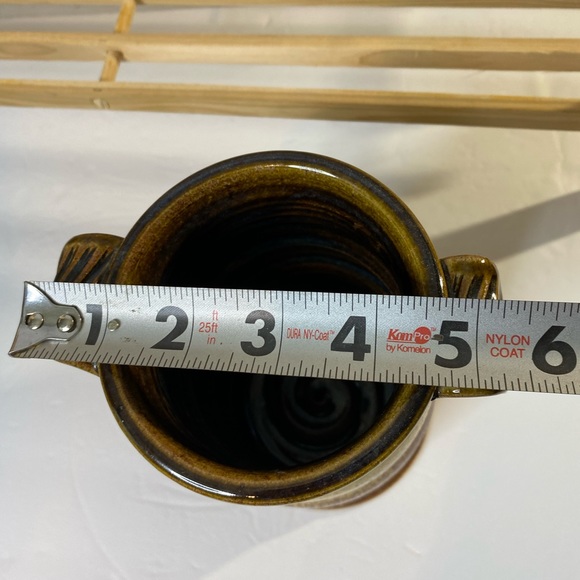 Beautiful Ash Glazed Brown Spiral Pottery Vase Lookout Mtn Rustic Signed - Picture 9 of 11